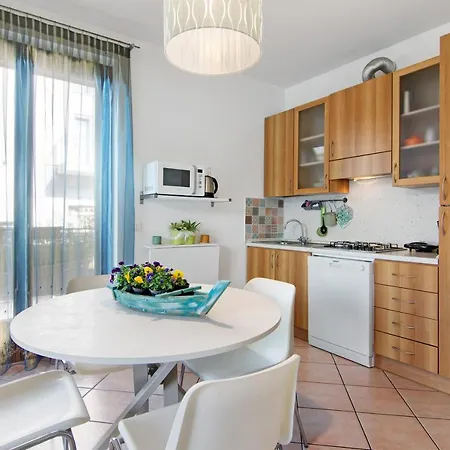 Madonnina Terrace E Garden Apartment Colico