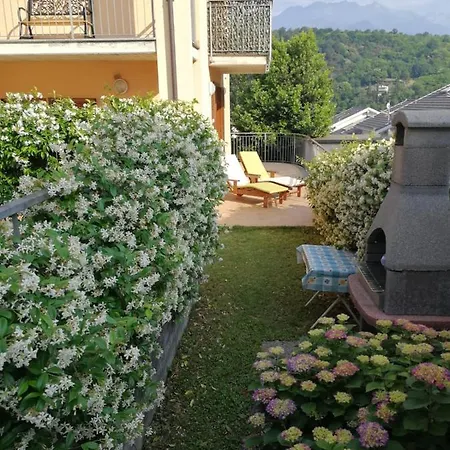 Madonnina Terrace E Garden Appartement Colico